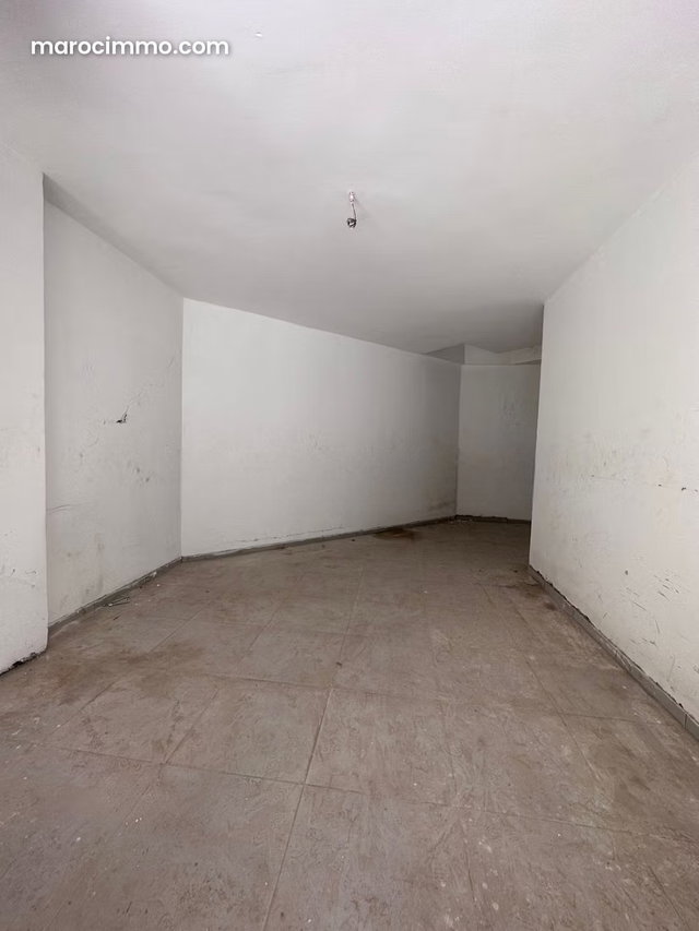 Location: Local commercial Gueliz 41m et 27m mezzanine — 4