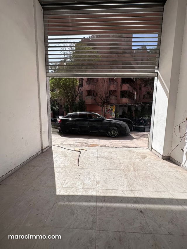 Location: Local commercial Gueliz 41m et 27m mezzanine — Marrakech