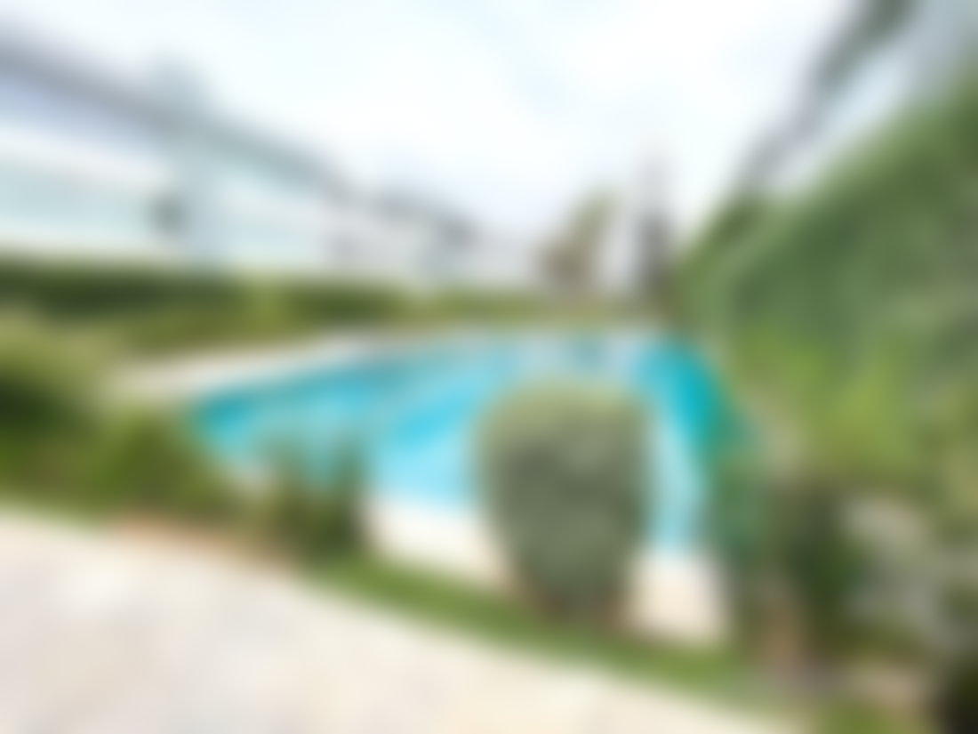 Appartement rez, de, jardin 219 m² à Dar Bouazza avec piscine