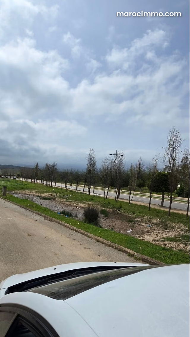 Vente terrain à M'Diq. Surface totale 100 m² — Mdiq