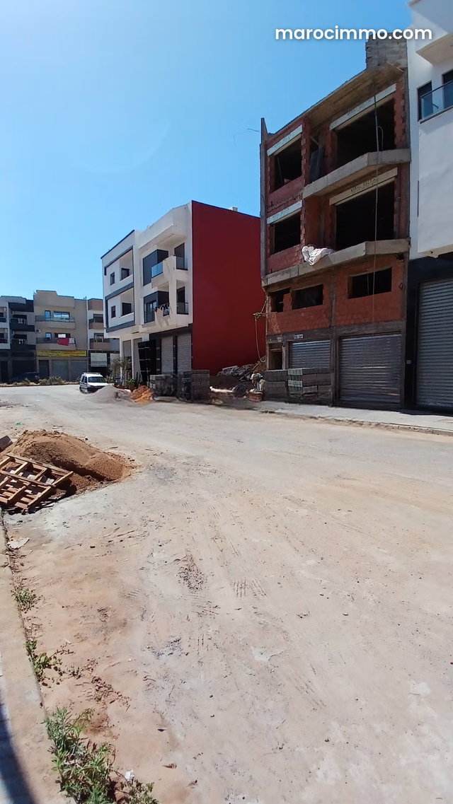 DAR BOUAZZA, vente d un local avec soupente57 m² — 2