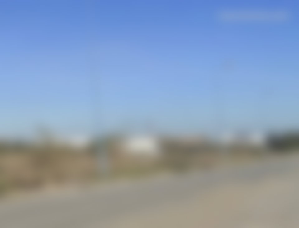 أرض استراتيجية بثلاث واجهات للبيع في نواصر
