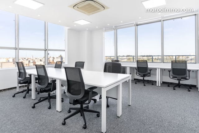 Bureau à louer pour 15 à Casablanca, Nozha — Casablanca