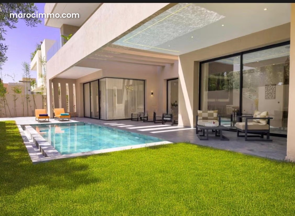 552 m² Villa, 5 Bedrooms, Swimming Pool, Tahanaoute Road, Marrakech — Marrakesh