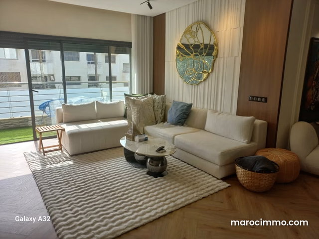 Appartement en location à Ain Diab. 5 pièces. Meublé — 3