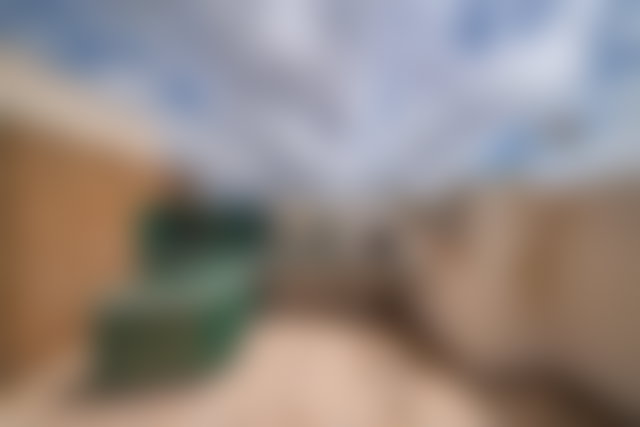 رياض راقٍ بحوض سباحة للبيع في حي Les Portes de Marrakech — 2