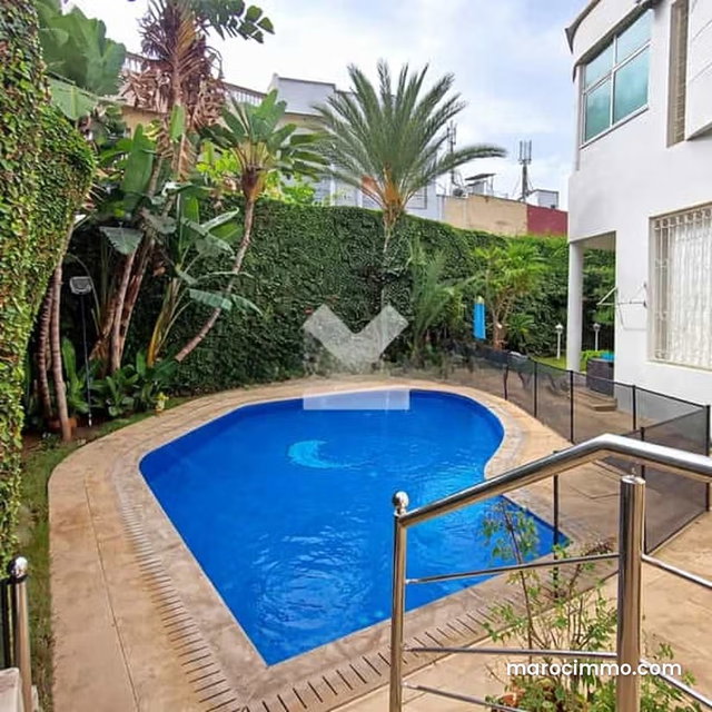 Villa à Vendre de 616.0 m² à Casablanca, Sidi Maarouf — 3