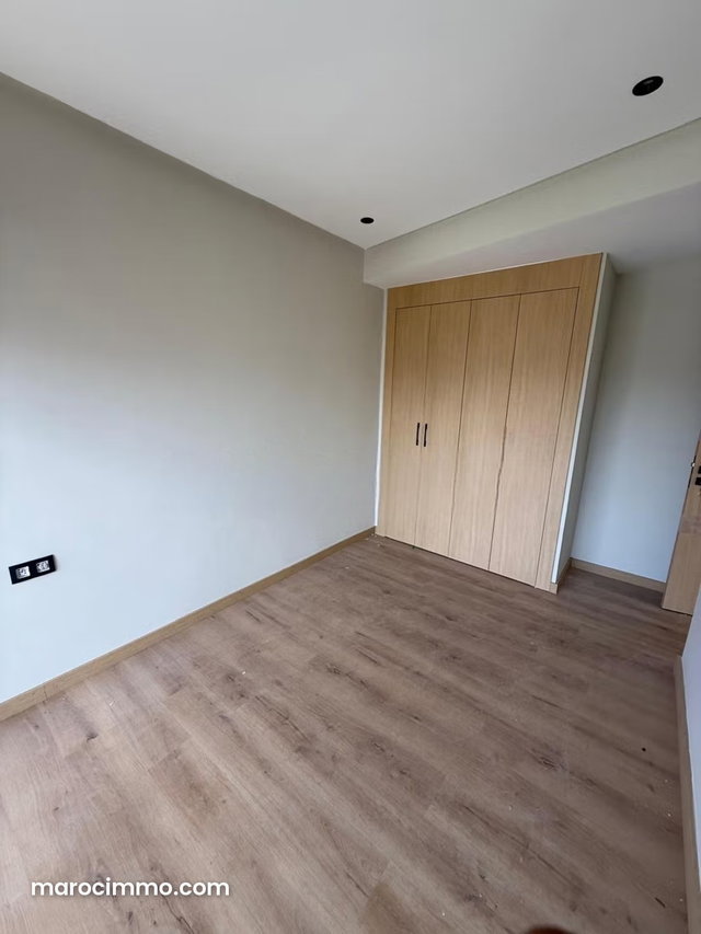 Apartment for Sale in Ferme Bretonne Hay Arraha. 1 Room. Parking and Elevator — 2