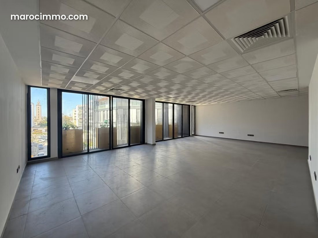 High-end 141 sqm office, Beauséjour, Casablanca, for rent — Casablanca