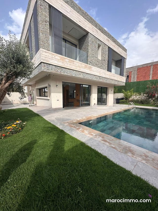 Villa de prestige neuve à vendre amelkis — Marrakech