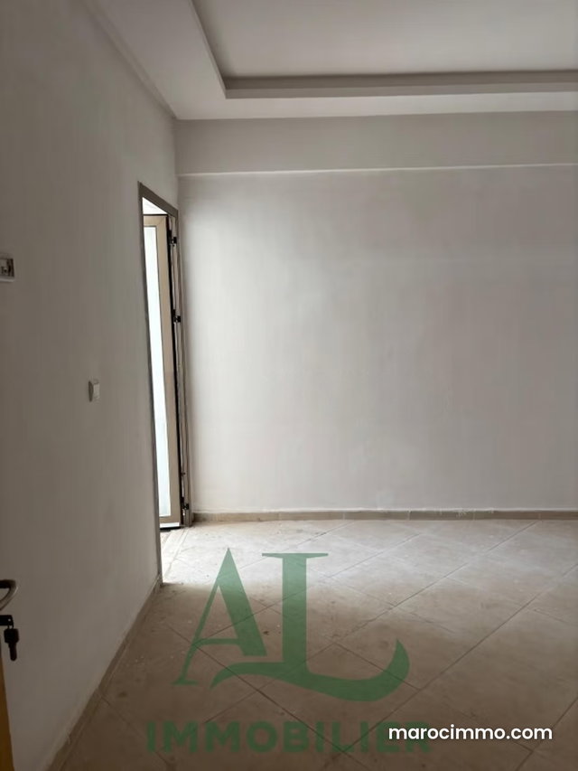 Appartement zone industrielle — 4