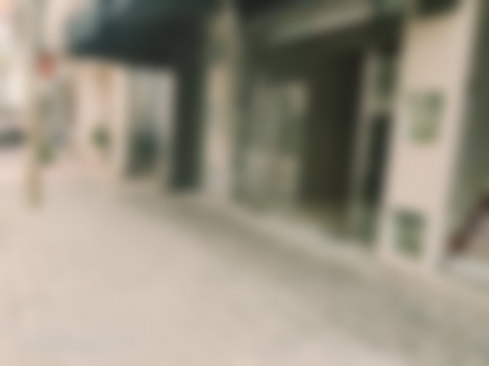 محل تجاري فسيح للكراء بحي راسين في الدار البيضاء