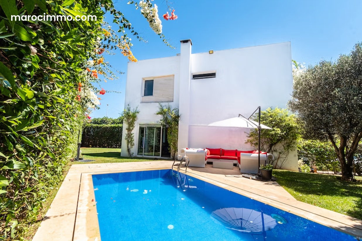 Villa meublée avec piscine à louer, Dar Bouazza, 250 m² — Dar Bouazza