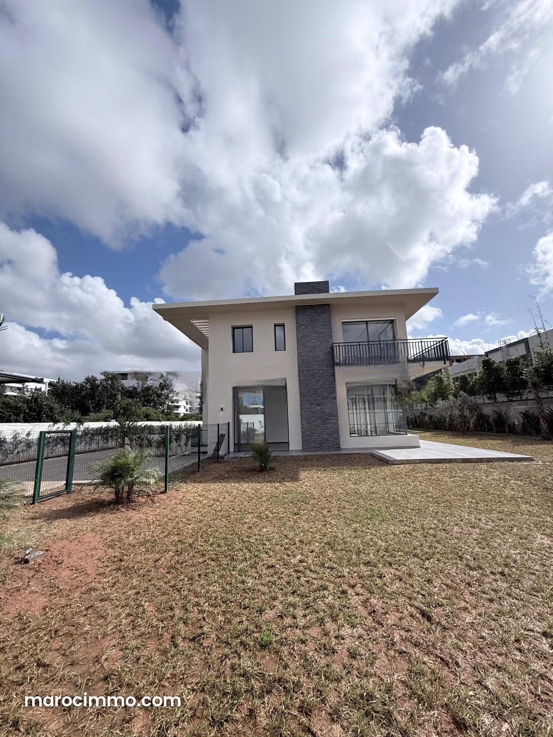 Villa neuve à louer à Souissi, Rabat, avec piscine et jardin — Rabat