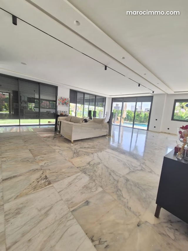Prestigieuse villa à vendre EL Menzeh — El Menzeh