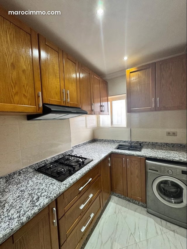 Appartement meublé en location longue durée, Sahat Madina, en face de l’école française Berchet — 4
