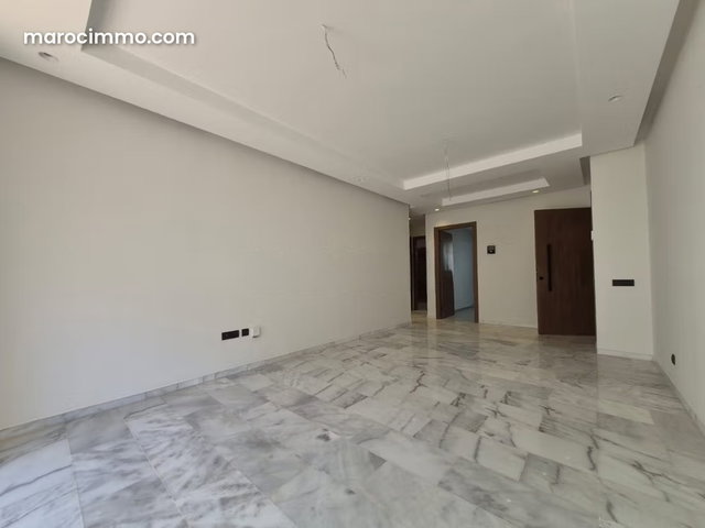 Rez de jardin à louer à Bouskoura — 2