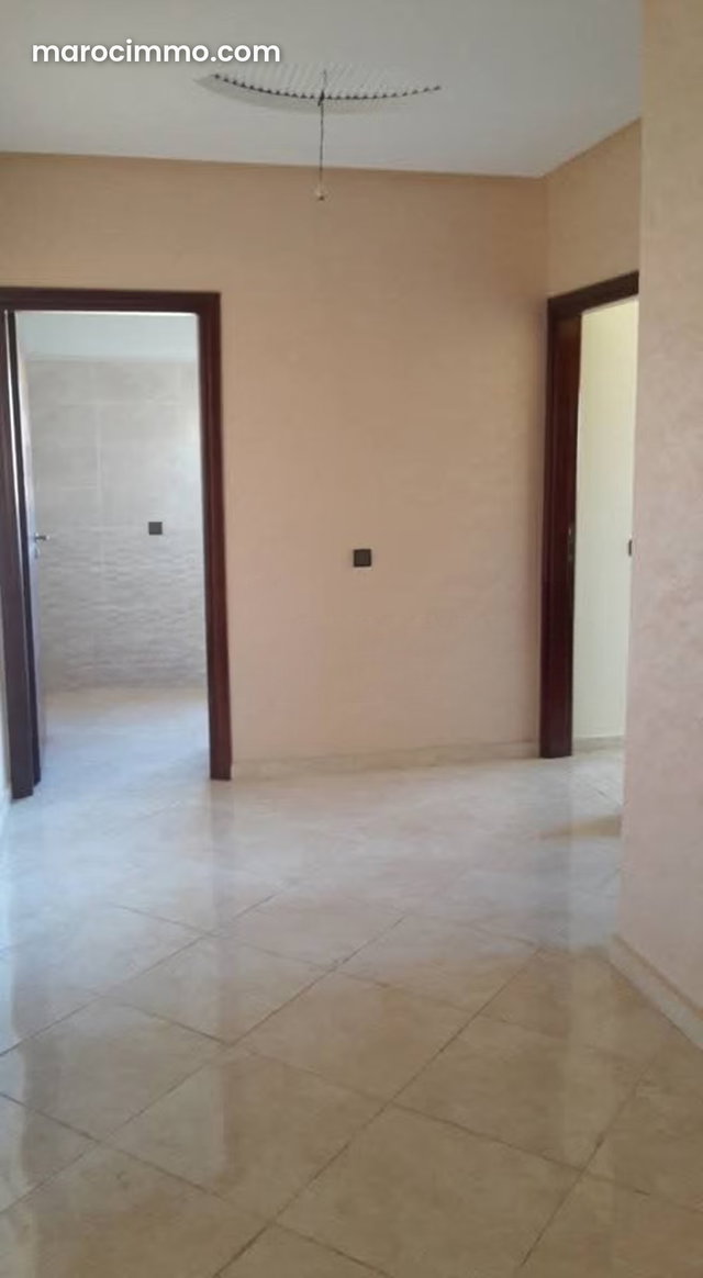 Apartment for sale in Izdihar. 3 bedrooms. With elevator — 3