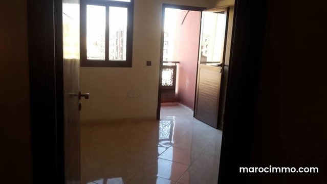 Apartment for sale in Izdihar. 3 bedrooms. With elevator — 5