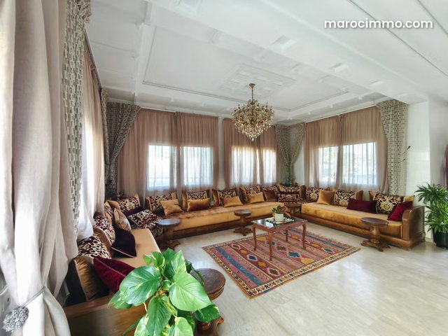 Villa à vendre – Quartier exclusif — 5