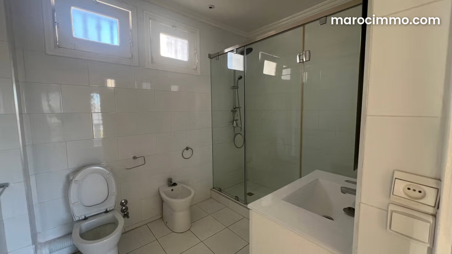 350 m² Villa with Sea and Mountain Views for Rent, Harhoura Temara — Temara