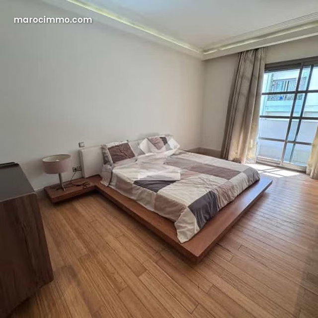 Appartement à Louer de 274.0 m² à Casablanca, Racine — 5