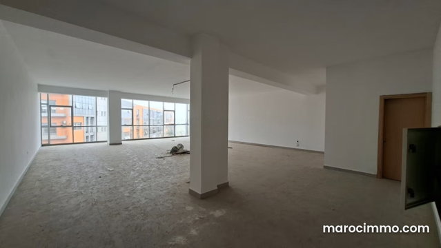 Bureaux de 200 à 4000 m² — 3
