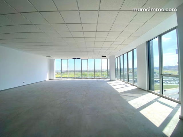 139m² Office Space for Rent in Sidi Maarouf with Unobstructed View — Casablanca