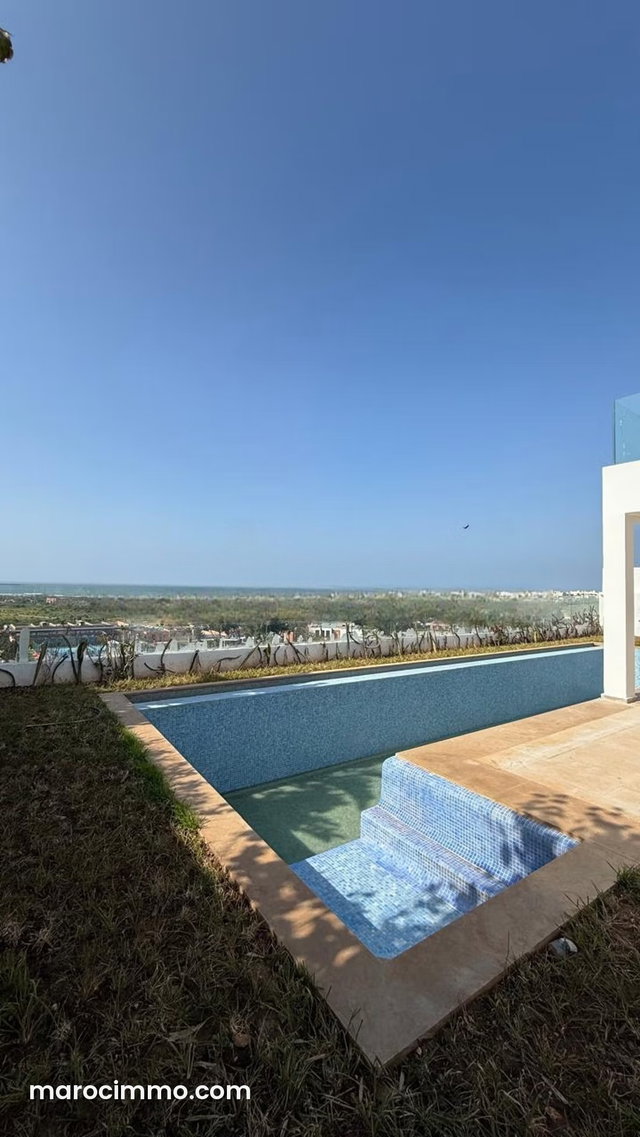 Luxury Villa with Sea View — 2