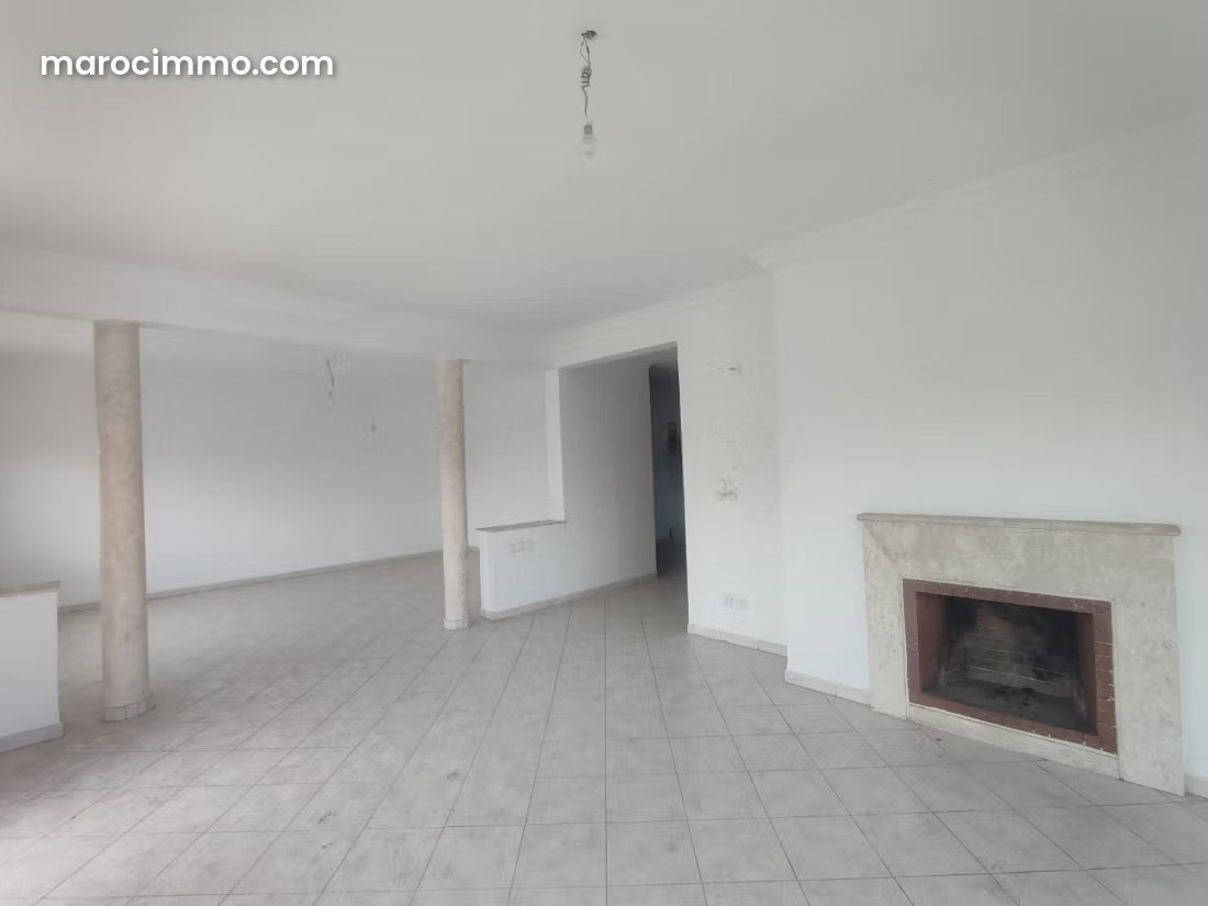 6-Room Apartment with Terrace in Agdal, Rabat — Rabat