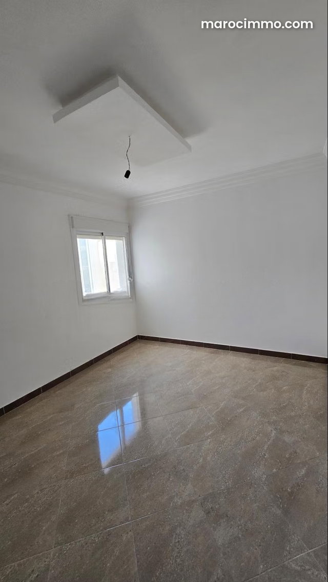 Vente d'un bel appartement à Medina. 3 belles chambres. Avec ascenseur et terrasse — 4