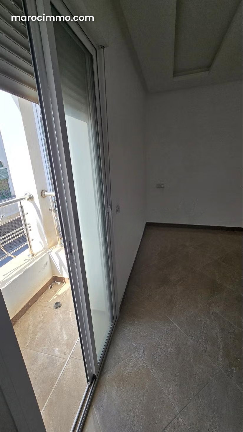 New-Build Apartment with Terrace and Mountain Views in Tétouan Medina — Tetouan