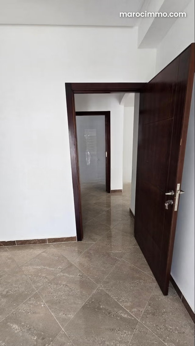 Vente d'un bel appartement à Medina. 3 belles chambres. Avec ascenseur et terrasse — 2