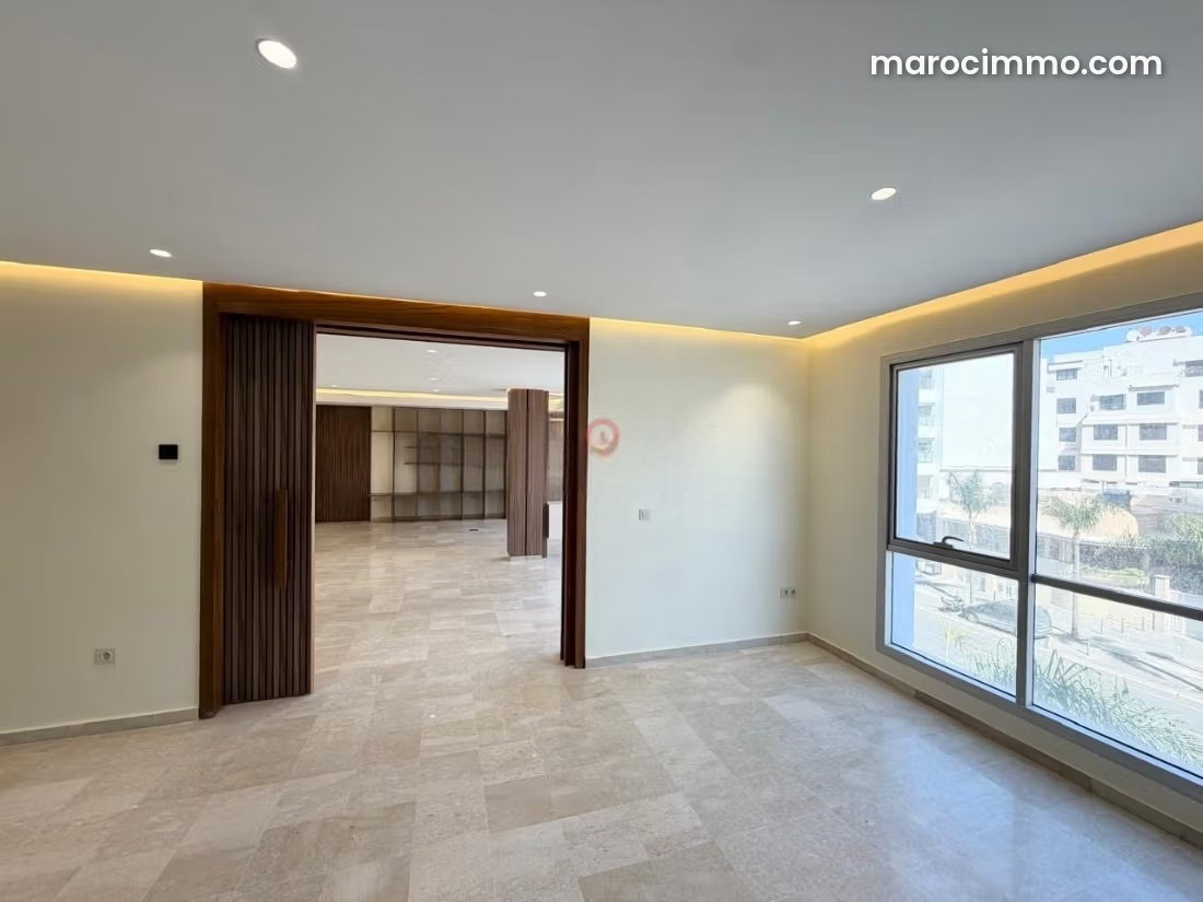 Bureau à louer à Racine, Casablanca, 89 m² en haut standing — Casablanca