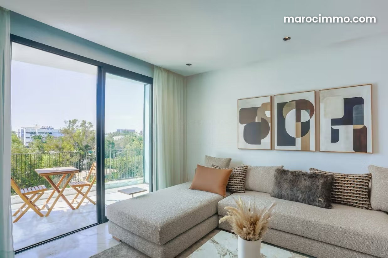 Furnished apartment with terrace for rent in Oasis, Casablanca — Casablanca