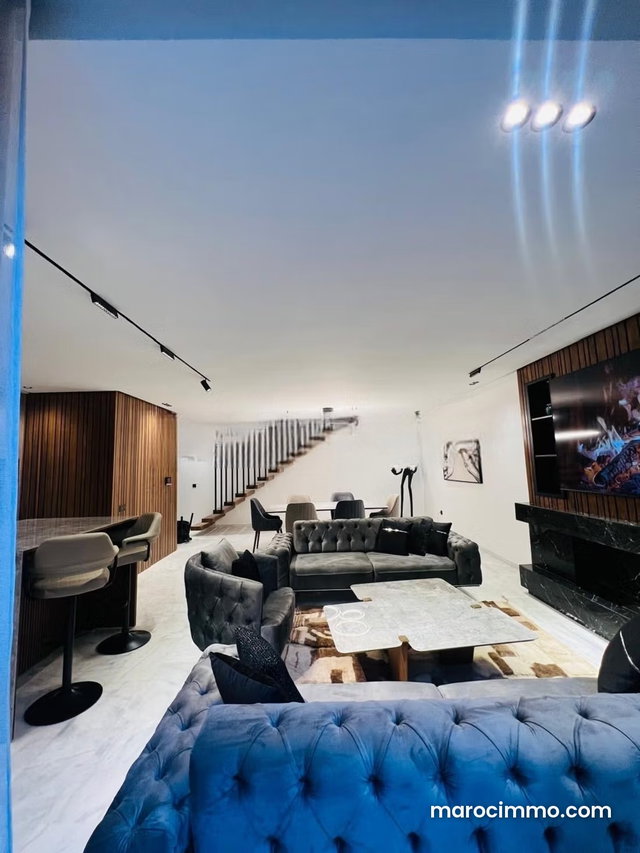 Superbe appartement à vendre à Camp Al Ghoul. 3 pièces confortables. Meublé — 2