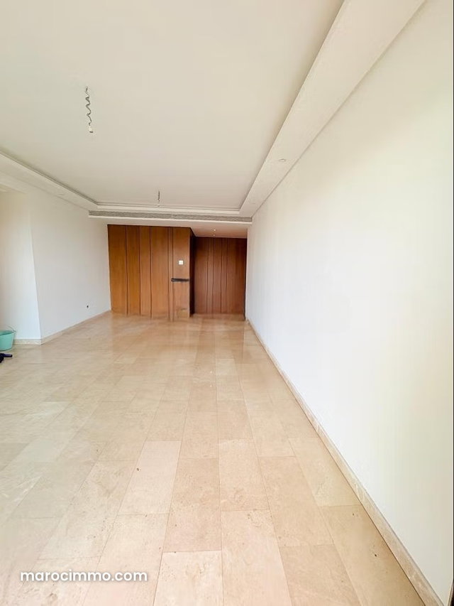 Superbe 3 chambres vide CFC — 2