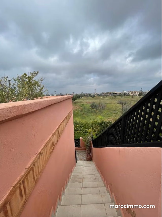 Superbe appartement avec grande terrasse vue golf — 5