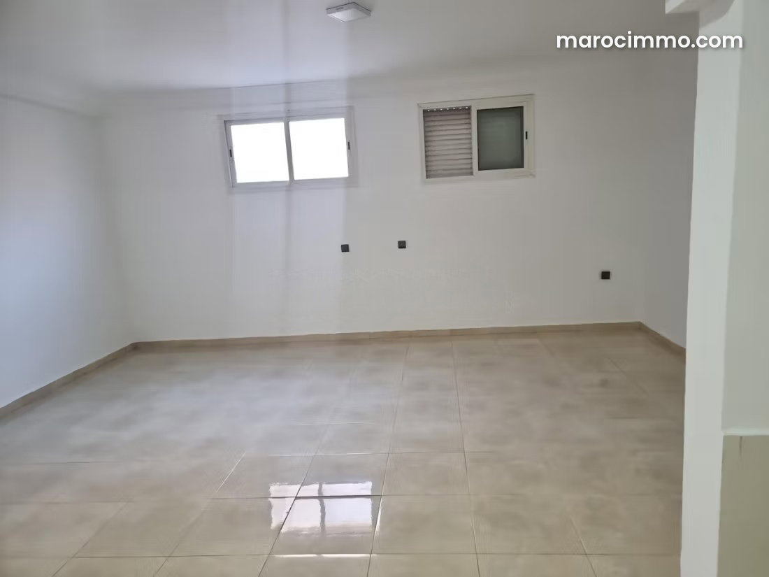 174 m² Apartment, 4 Bedrooms with Terrace, Hay Hassani, Casablanca — Casablanca