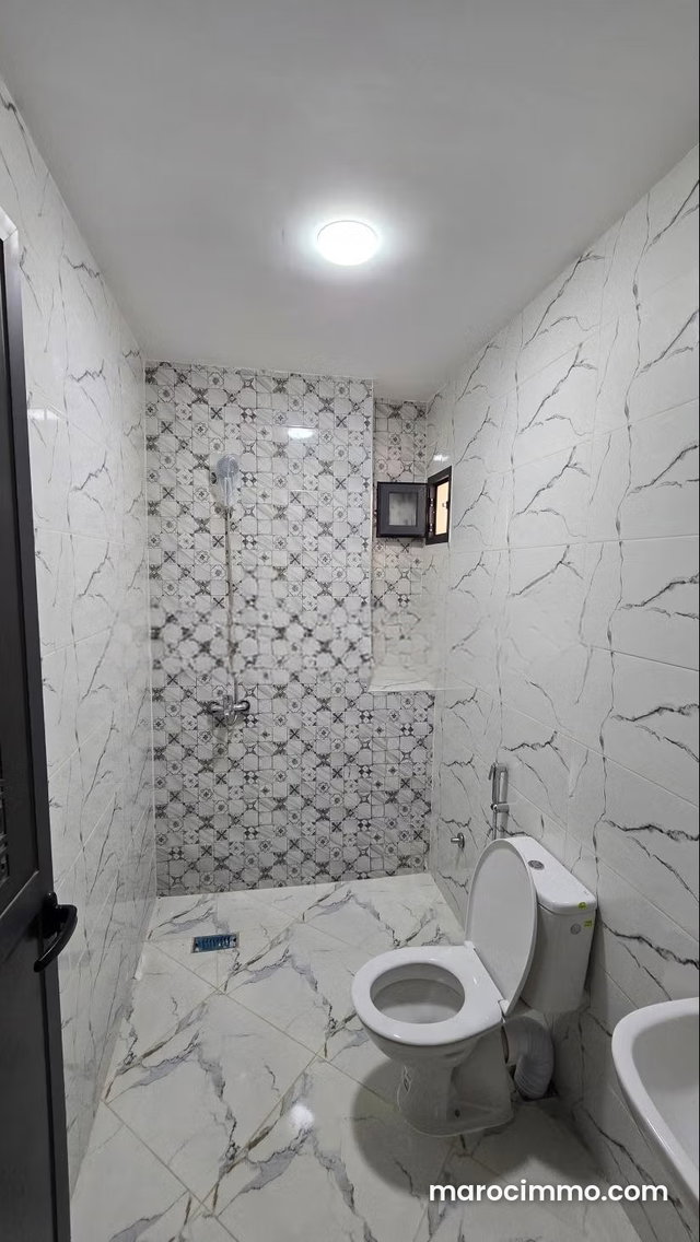 For Sale: Beautiful Apartment in Martil. Total Area 80 m². Secure Entrance, Security System — 4