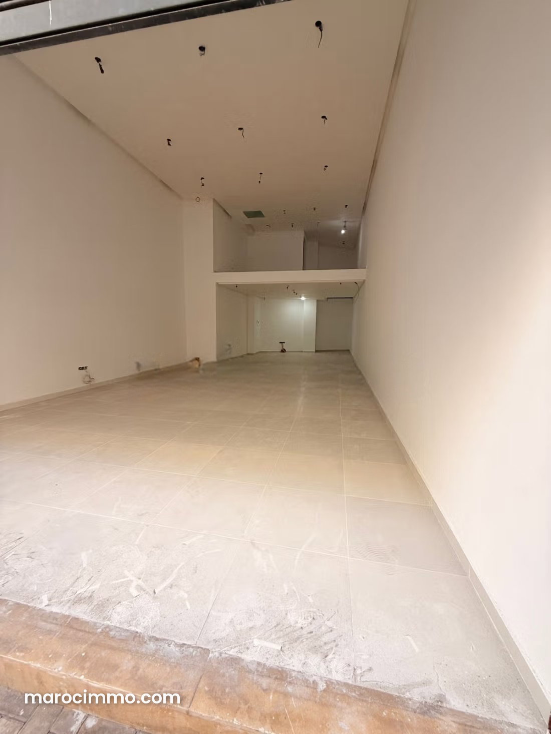 90 m² Commercial Premises, Racine District, Casablanca — Casablanca