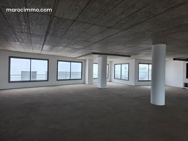 Plateau bureaux a louer route el jadida — الدار البيضاء
