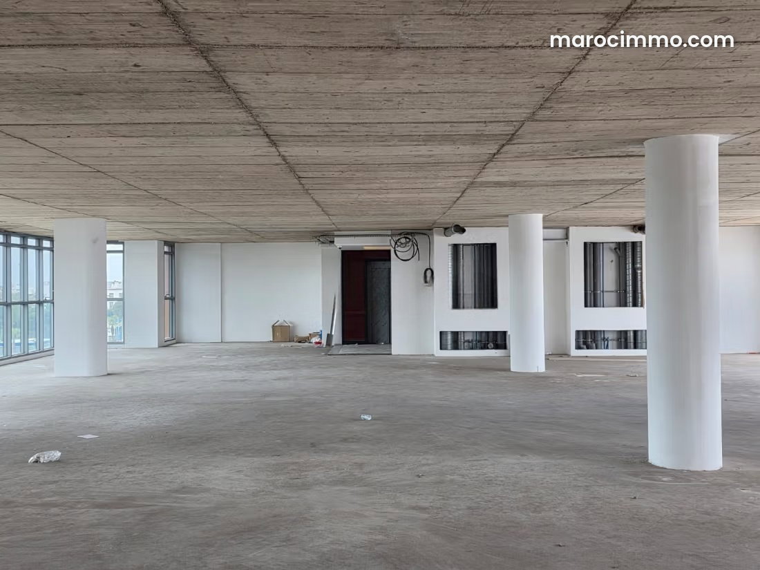 1,702 sqm office for rent in Maârif Extension, El Jadida Road — Casablanca