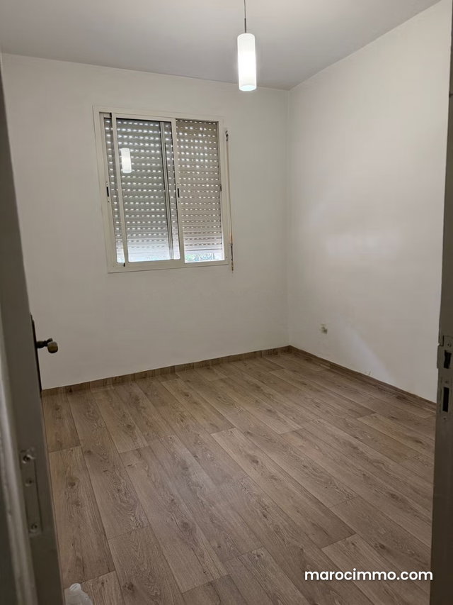 Bureau de 55 m² à vendre à Oulfa Firdouss, 1er étage, Immeuble commercial, 640 000 DH négociable — 4