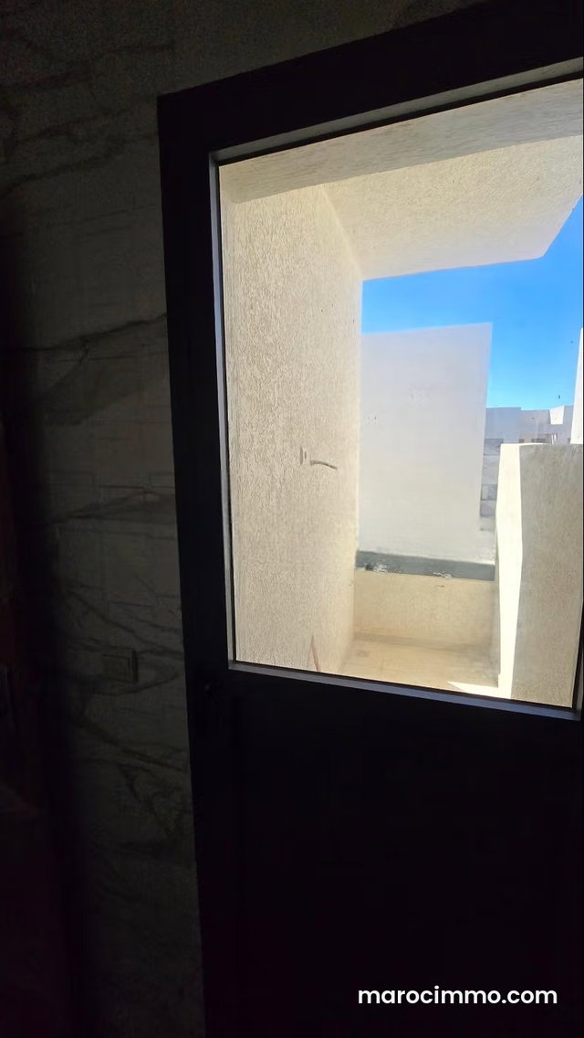 Bel appartement à vendre à Martil. 3 pièces confortables. Salon Marocain, sécurité — 5