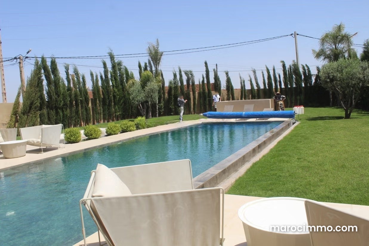 200 m² Villa with Pool and Mountain Views, Amezmiz Road — Marrakesh