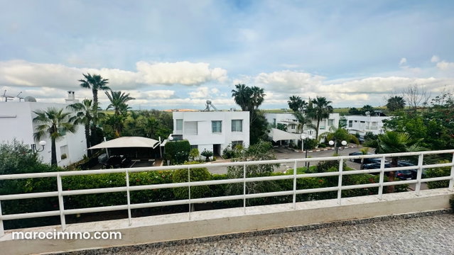 À VENDRE – Villa à El Menzeh avec Vue Panoramique — 5