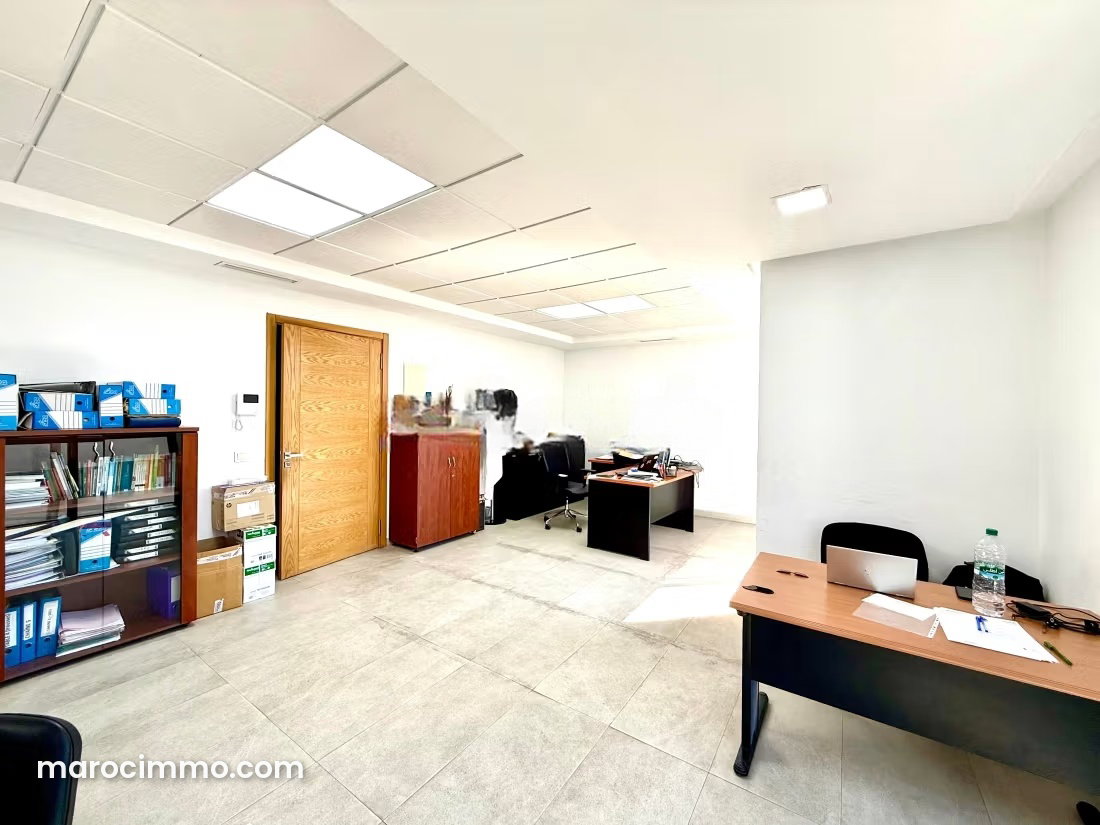 79 m² Office with Terrace for Rent, Riviera District, Casablanca — Casablanca