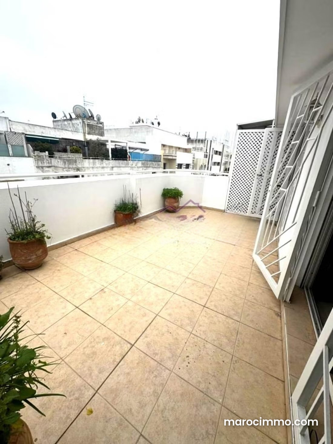 2-Bedroom Apartment with Terrace for Rent in Agdal, Rabat — Rabat