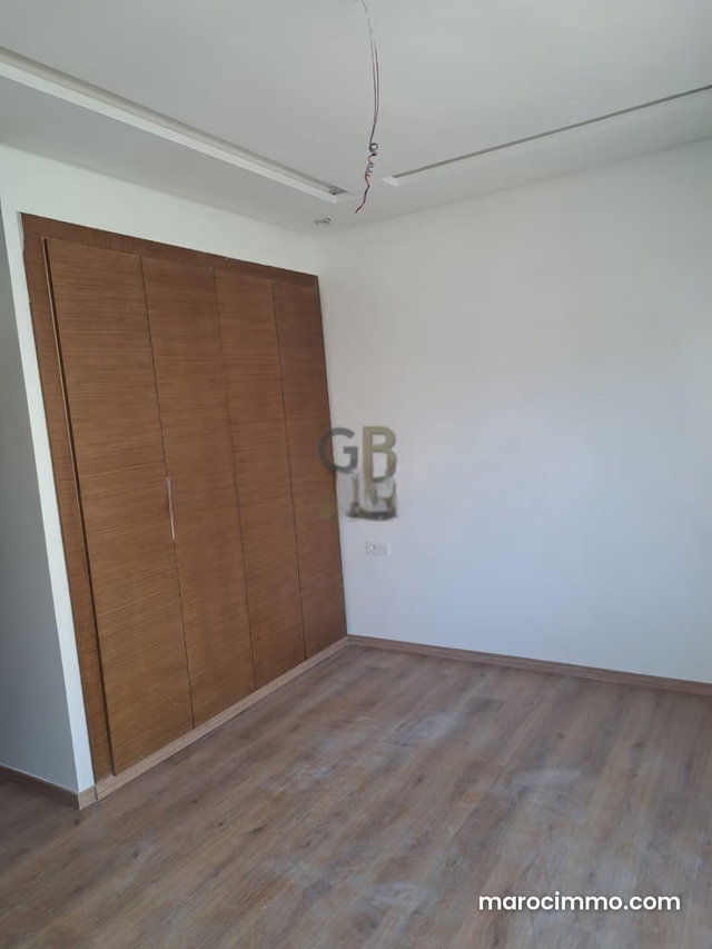 Bel appartement neuf à louer à El Menzeh — 5